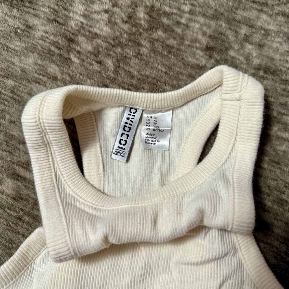 H&M Cream Ribbed Cropped Racerback Tank Top XS - Picture 3 of 3